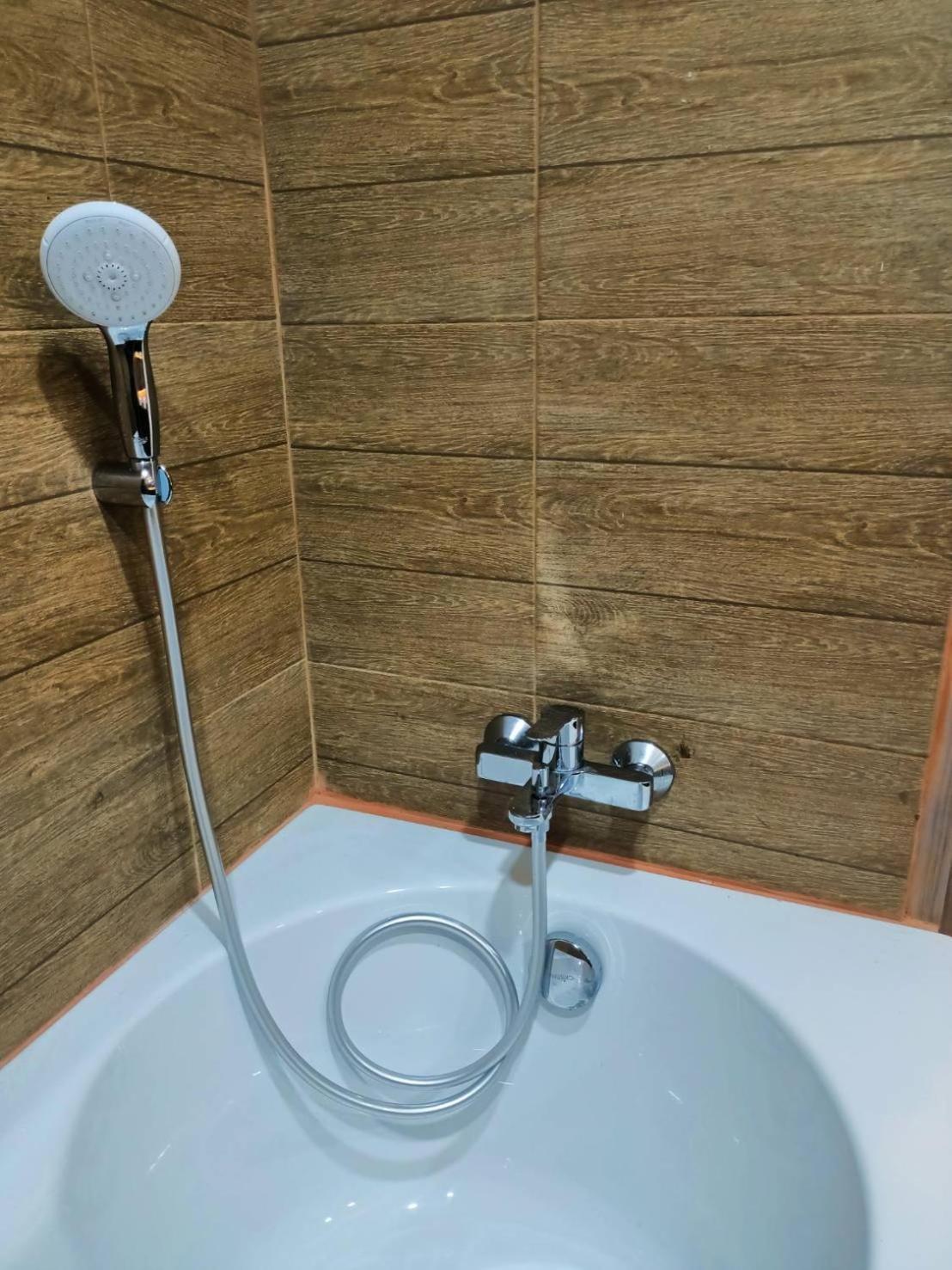 Mayflower Grande Suite Hotel Фитсанулок Екстериор снимка
